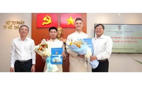 Khoa Ngô, Patrik Lê Giang và Nguyễn Tài Lộc chính thức nhập tịch, chờ HLV Kim Sang-sik gọi tên