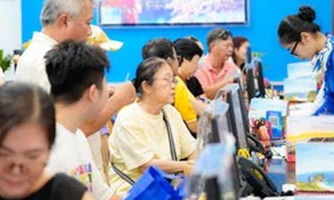 Du lịch dịp hè bắt đầu sôi động