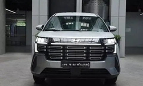 Loạt xe 7 chỗ 'đua' giảm giá đón hè