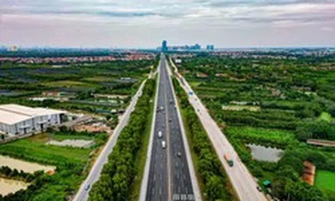 Việt Nam sở hữu một tuyến cao tốc đẹp như Châu Âu, được xây dựng theo tiêu chuẩn quốc tế