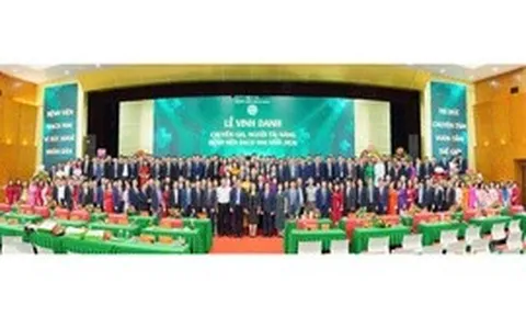 Vinh danh chuyên gia, người tài năng Bệnh viện Bạch Mai