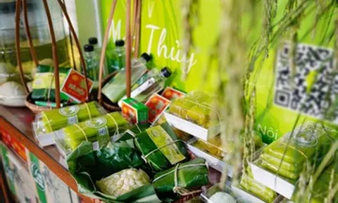 Cốm Mộc Thủy đưa di sản ẩm thực Hà thành vào nhịp sống số