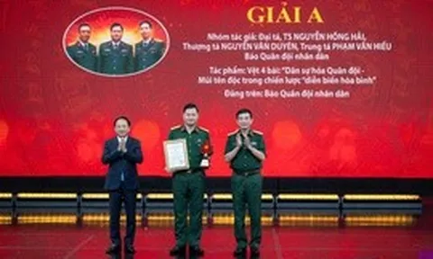 Trao giải Cuộc thi viết 'Bảo vệ nền tảng tư tưởng của Đảng trong tình hình mới' lần thứ 5