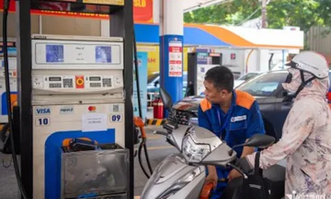 Giá xăng dầu đồng loạt điều chỉnh, xăng E10 có giá bao nhiêu?