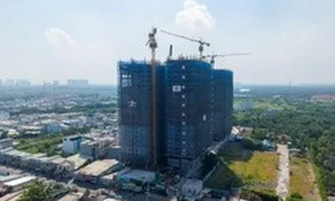 Căn hộ resort khu Nam tăng tốc về đích, dự kiến cất nóc vào tháng 6/2026