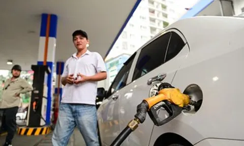 Giá xăng dầu hôm nay 25/5: Dầu thế giới giảm mạnh, trong nước ở mức thấp