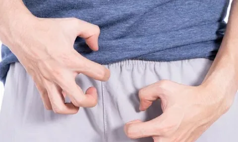 Bị con vật "quen thuộc" trong vườn đốt chân, người đàn ông nguy kịch