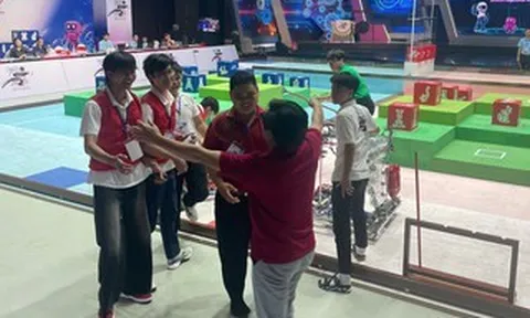 Đội thi từ một trường cao đẳng ở TPHCM lọt vào vòng chung kết Robocon Việt Nam 2026