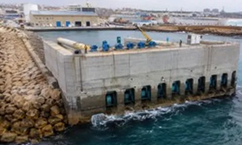 Phát hiện khối bê tông nặng 3.700 tấn cao 13m đặt giữa đại dương, âm thầm làm một nhiệm vụ quan trọng