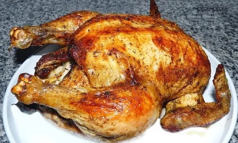 Chú rể 28 tuổi tử vong sau khi ăn thịt gà thừa