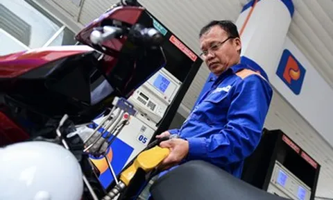 Hiệp hội sản xuất xe máy nói gì về tác động của xăng E10 đến động cơ?
