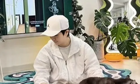 "Đại gia ngầm" showbiz có tình trường toàn mỹ nhân cực phẩm: Sở hữu căn hộ sang chảnh, view khét lẹt nhìn thẳng Lank Mark 81