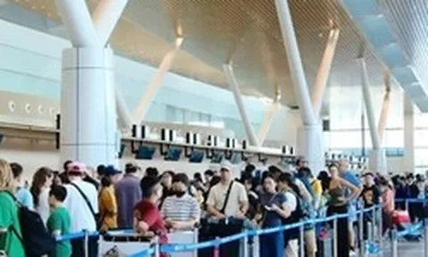 Dự báo hơn 9 triệu khách qua sân bay Tân Sơn Nhất mùa hè này