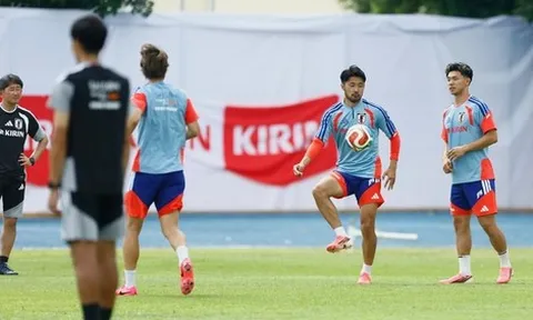 Bi hài World Cup 2026: Rắn kịch độc ‘bao vây’ sân tập tuyển Thuỵ Sỹ
