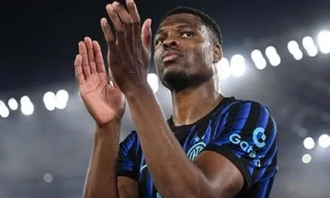 Real Madrid: Perez khẳng định quyền lực tuyệt đối
