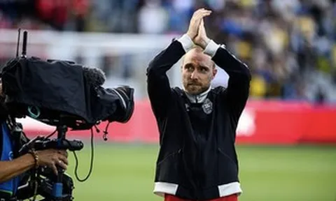 Christian Eriksen lại đổ gục trên sân cỏ, hủy trận giao hữu Đan Mạch – Ukraine