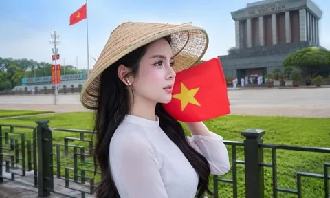 Nữ idol livestream Giáng Uyên: Định nghĩa lại hai chữ 'chuyên nghiệp', truyền cảm hứng cho Gen Z