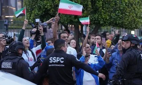 LĐBĐ Iran lên tiếng khi FIFA thu hồi vé xem World Cup 2026 của CĐV