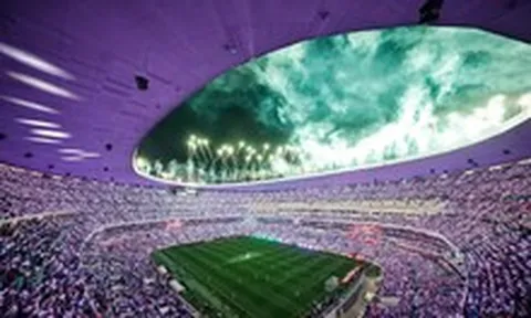 Sân vận động đầu tiên trong lịch sử 3 lần khai mạc World Cup có gì đặc biệt?