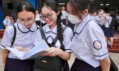 Làm bài Ngữ văn sao cho hiệu quả? Lời khuyên từ giáo viên và thủ khoa