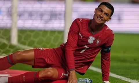 Ronaldo 2 lần đối mặt thủ môn vẫn bất lực, Bồ Đào Nha thắng nhọc Nigeria