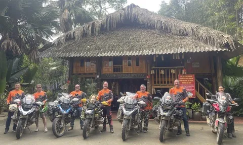 Người đàn ông Dao đưa ngôi nhà sàn bên hồ Thác Bà thành điểm đến của du khách quốc tế