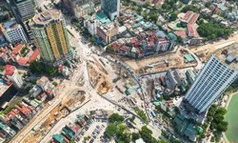 Đại công trường nhà ga metro số 5 tại nút giao Nguyễn Chí Thanh - La Thành
