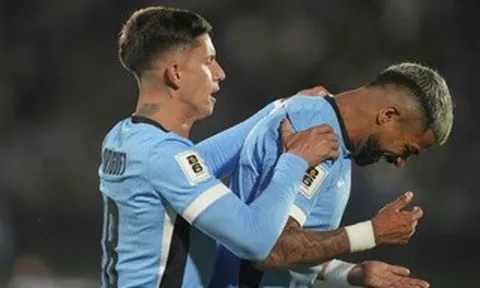 Chuyến bay chở tuyển Uruguay không được phép vào Mỹ