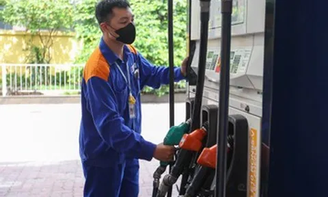 Giá xăng dầu hôm nay 16/6: Dầu thế giới lao dốc, trong nước chờ ngày điều chỉnh