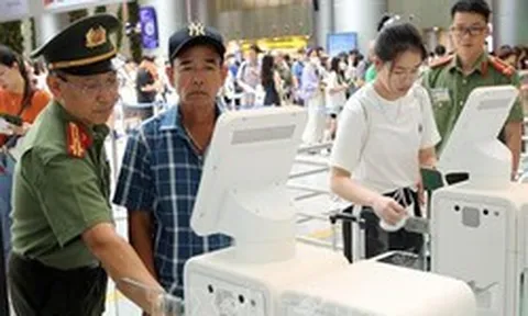 Phó Thủ tướng yêu cầu tháo gỡ vướng mắc về tạm hoãn xuất cảnh do nợ thuế