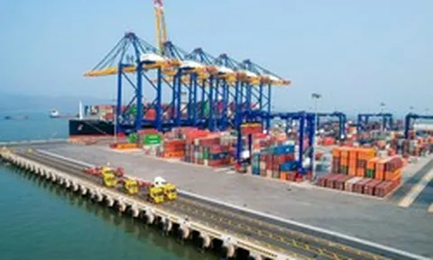 Xuất nhập khẩu nửa đầu tháng 6 vượt 51 tỷ USD