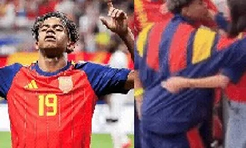Lamine Yamal đáp trả cực gắt fan Saudi Arabia, hôn bạn gái hơn tuổi ngọt ngào sau lần đầu tiên ghi bàn ở World Cup