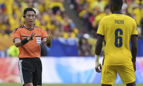 Trọng tài Trung Quốc Ma Ning tỏa sáng ở World Cup 2026