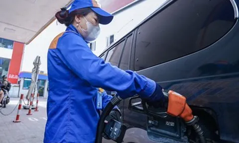 Giá xăng dầu hôm nay 24/6: Dầu thế giới tiếp đà giảm, trong nước sắp điều chỉnh