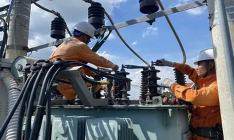 Nắng nóng như đổ lửa, phải huy động cả nguồn điện đắt tiền, điện nhập khẩu