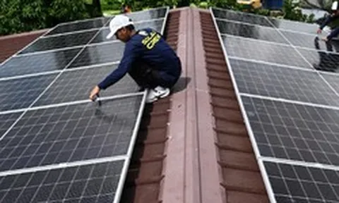 Lộ diện quốc gia Đông Nam Á có giá điện đứng top thế giới: Đang tăng mạnh nhập khẩu pin năng lượng mặt trời từ Trung Quốc, nhu cầu lắp đặt tăng gấp 2,5 lần