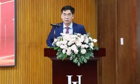 TS Lê Trường Sơn giữ thêm cương vị Bí thư Đảng ủy Trường ĐH Luật TPHCM