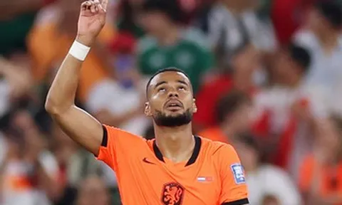 Xúc động khoảnh khắc Gakpo sau bàn thắng khiến World Cup lặng đi