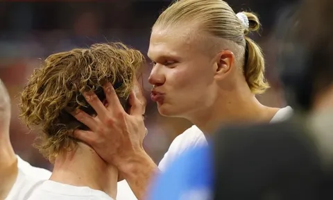 Haaland không cắt tóc vì nghe theo Ibrahimovic