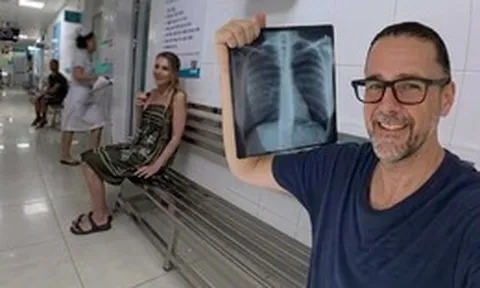 Vì sao xuất hiện nhiều video người nước ngoài khen bệnh viện công Đà Nẵng?