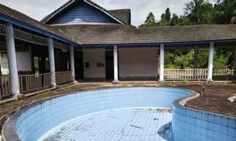Điểm đến nổi tiếng cho khách luộc trứng bằng nước khoáng ở Hà Tĩnh hoang tàn, xiêu vẹo