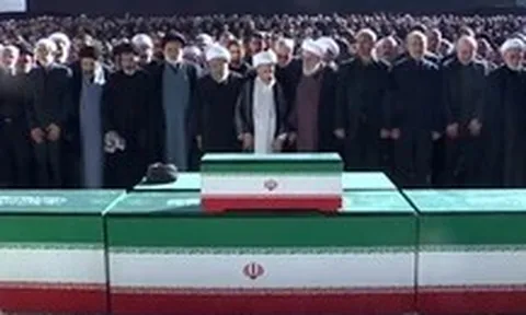 Ba con trai ông Ali Khamenei xuất hiện trong tang lễ của cha