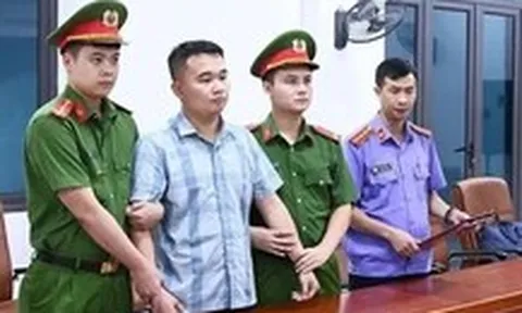 Phê chuẩn bắt khẩn cấp giáo viên Trường THPT chuyên Tuyên Quang vụ 140 điểm 10 toán tốt nghiệp