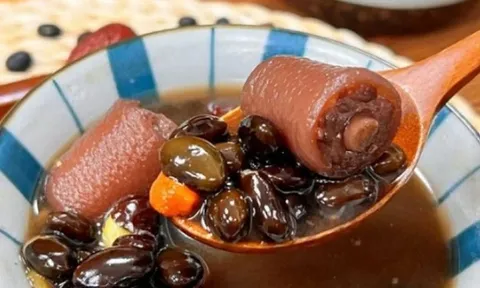 Loại canh quen thuộc được ví như "món bổ thận" trong dân gian, cách nấu rất đơn giản