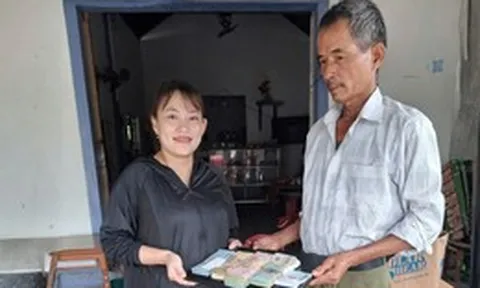 Nhặt được gần 75 triệu đồng và máy tính xách tay, người đàn ông từ chối nhận hậu tạ