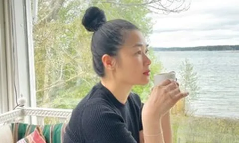 Nữ diễn viên rời Việt Nam ra nước ngoài sau ly hôn Huy Khánh: "Ngày nào 2 mẹ con cũng ôm nhau khóc"