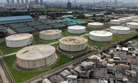 Nga 'hắt hơi', cả khu vực này lập tức 'cảm lạnh' - một quốc gia chỉ còn đủ xăng dùng trong 30 ngày