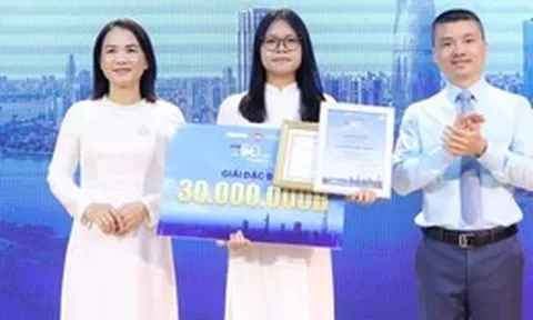 Đứa trẻ bị bỏ rơi giành giải đặc biệt '50 năm thành phố trong tôi'