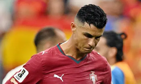 FIFA thiệt hại nặng khi Ronaldo về nước