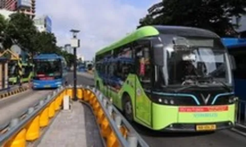 Xe buýt TP.HCM khởi sắc sau 10 ngày miễn phí